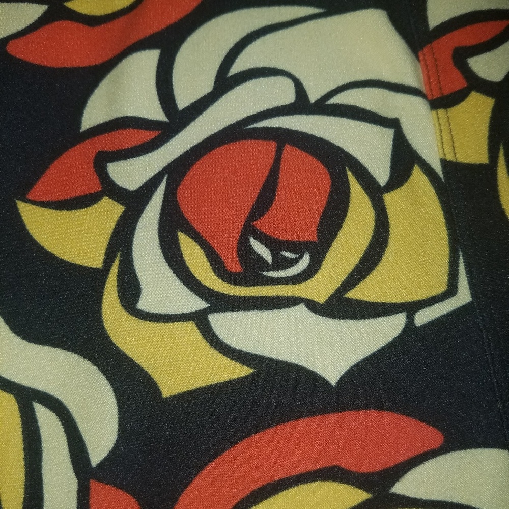 TC Disney rose Lularoe leggings